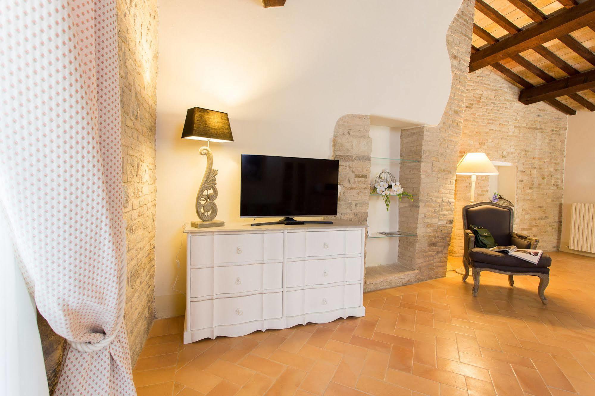 Palazzo Gentili Apartment San Severino Marche Exterior photo
