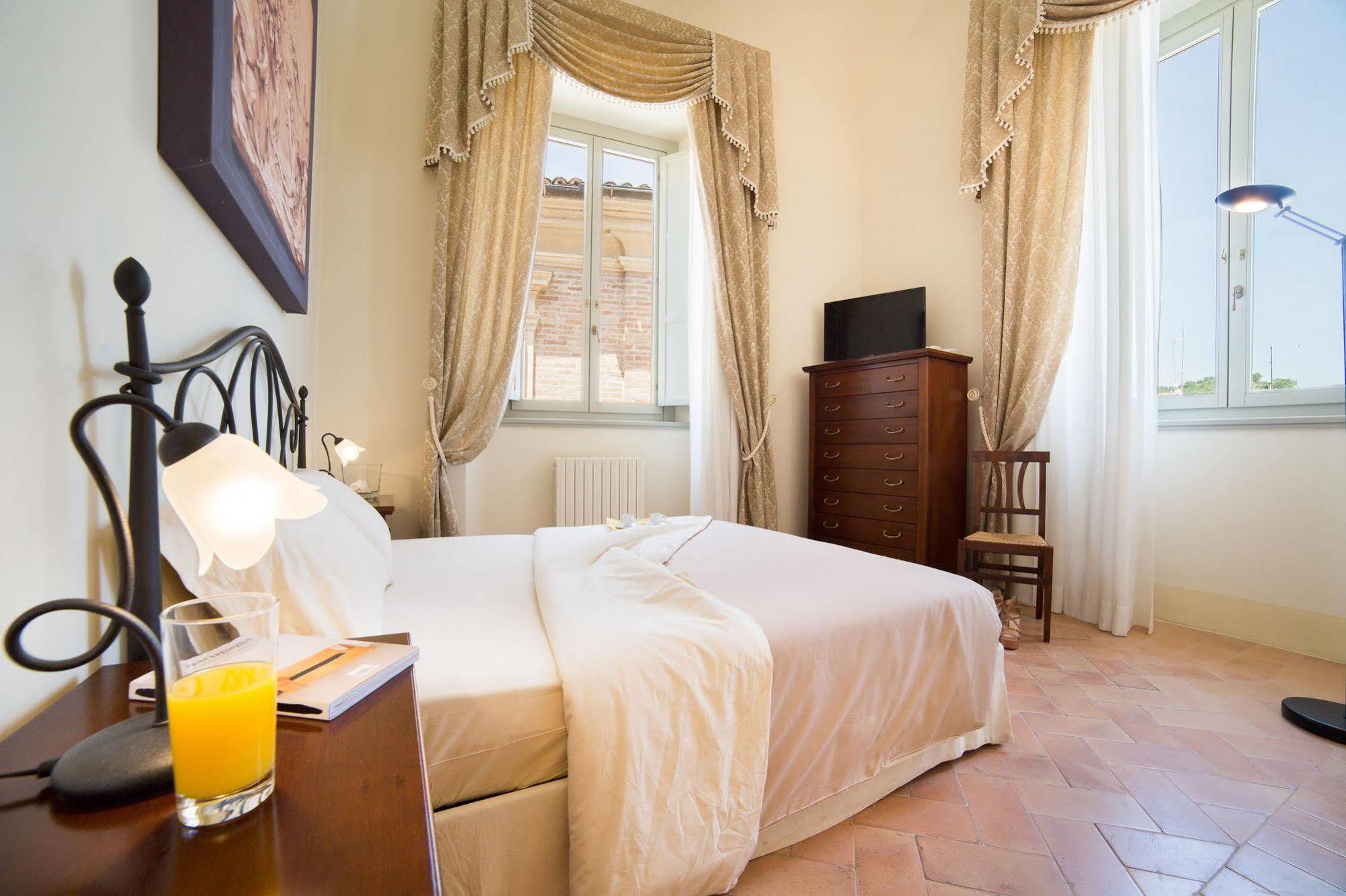 Palazzo Gentili Apartment San Severino Marche Exterior photo